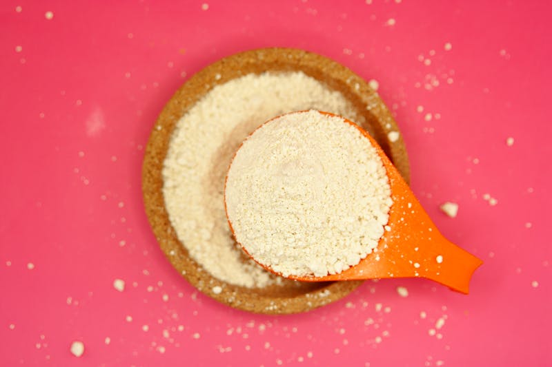 garlic powder on pink background