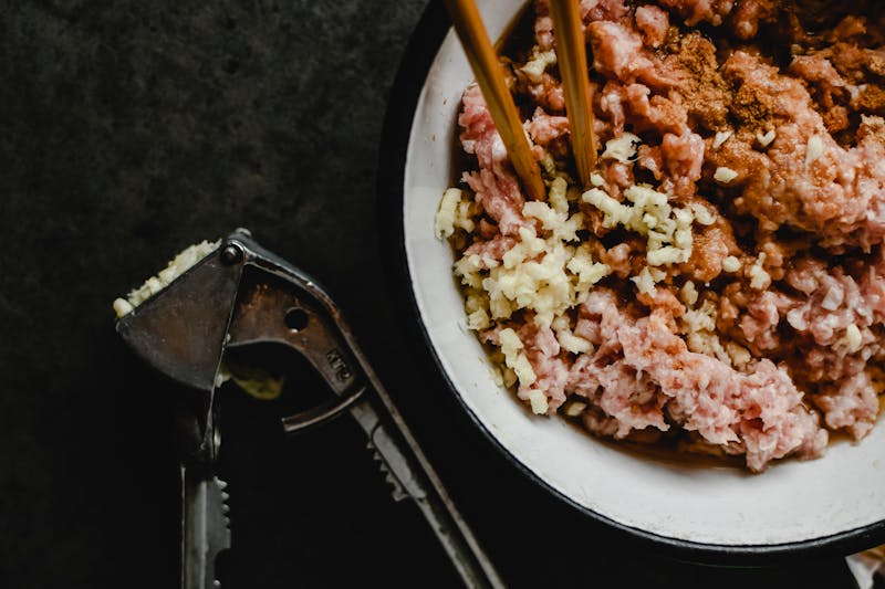 crushed garlic added to a dish can support woman with menopause with hot flashes