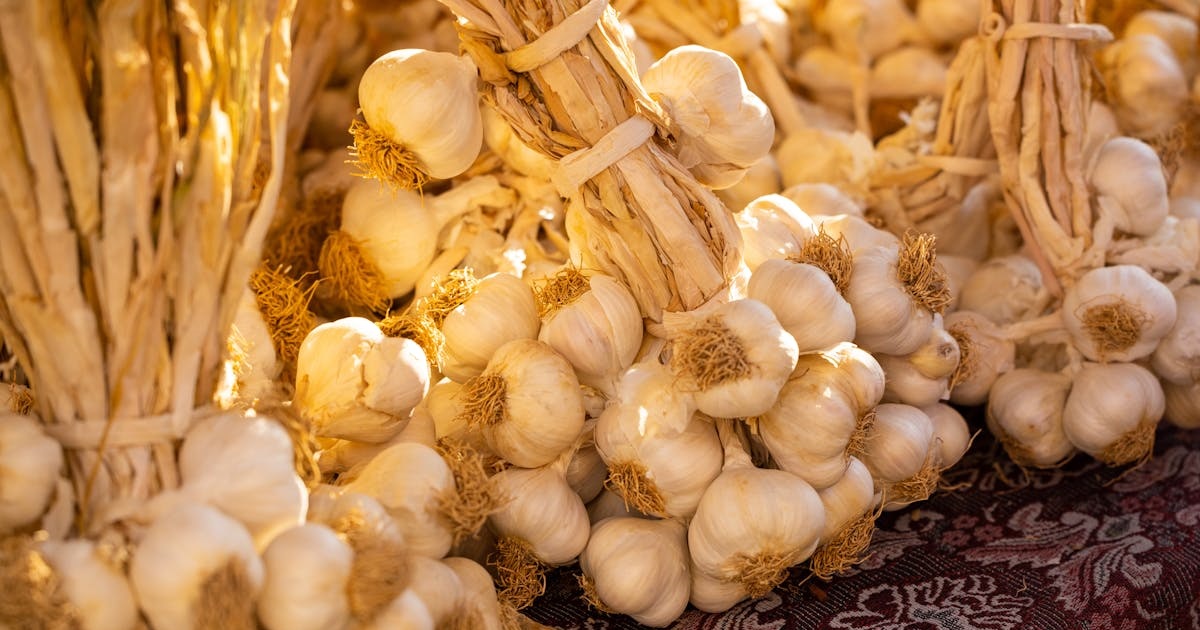 Does Garlic Help with Allergies? Benefits, Risks, and What to Know