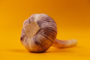 Read more about the article Does Garlic Help with Fungal Infections? Antifungal Benefits Explained