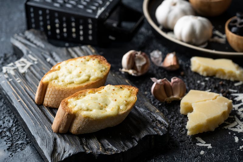 garlic and cheese toasts